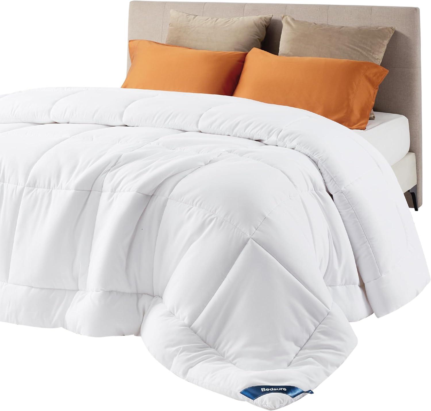 Bedsure Comforter Duvet Insert - Quilted Comforters Queen Size, All Season Duvet, GentleSoft Down Alternative Bedding, with 8 Tabs